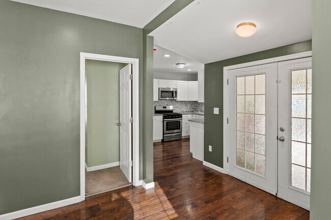 Building Photo - 237 3rd Ave