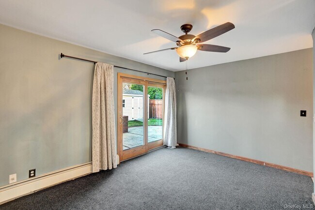 Building Photo - 8 Pearl St