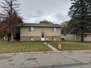 Building Photo - 1205 11th St SE