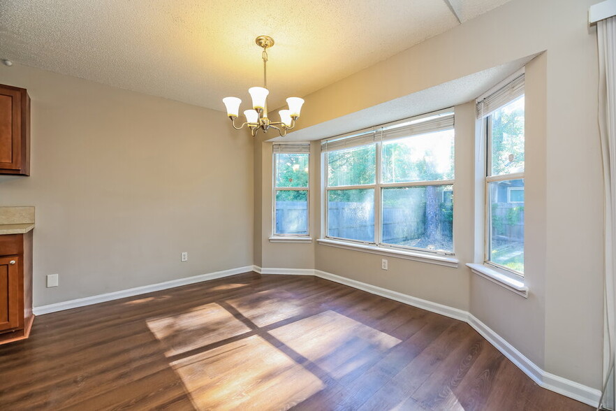 Building Photo - 2863 Sandy Beach Ln