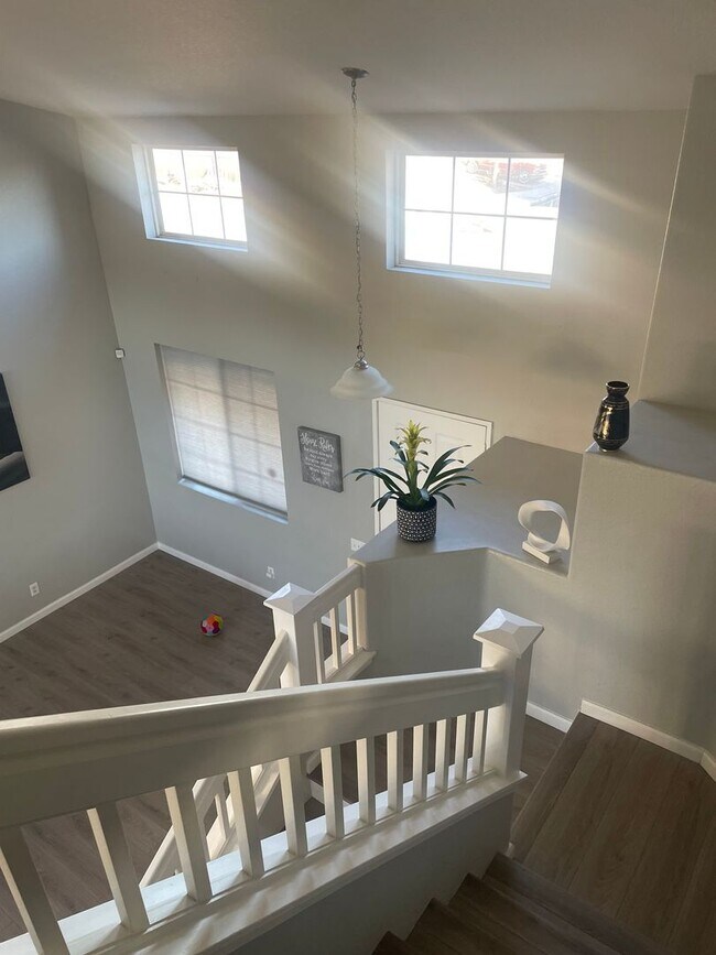 Building Photo - 5449 Essex Dr