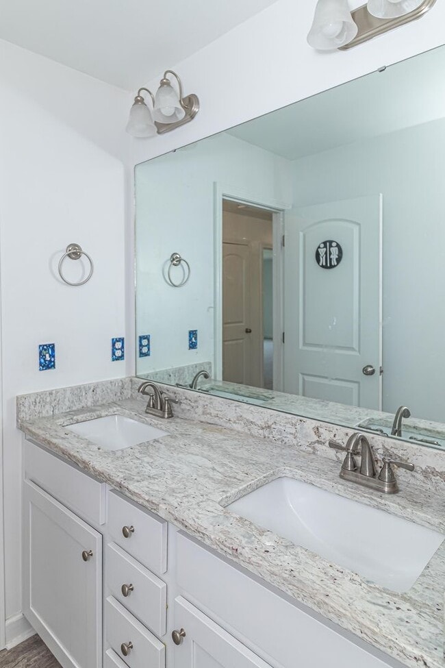 Building Photo - SPACIOUS Newer Construction Home in Pikevi...