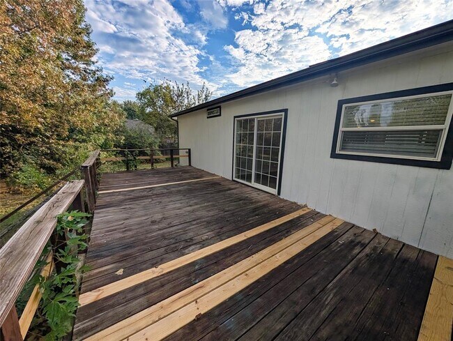 Building Photo - 12325 Spring Meadows Rd