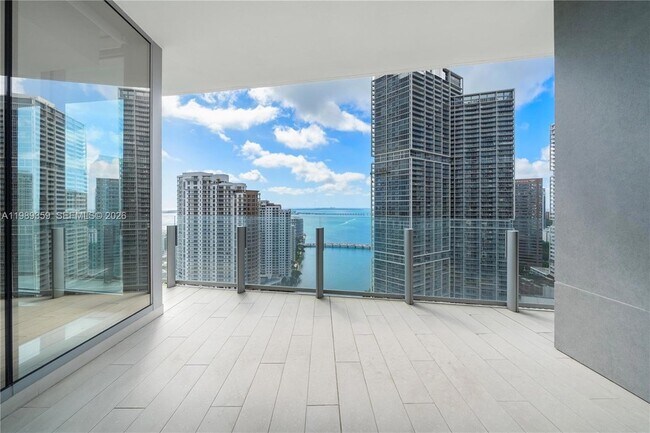 Building Photo - 300 Biscayne Blvd Way