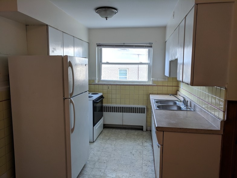 Kitchen - 716 S Ft Thomas Ave
