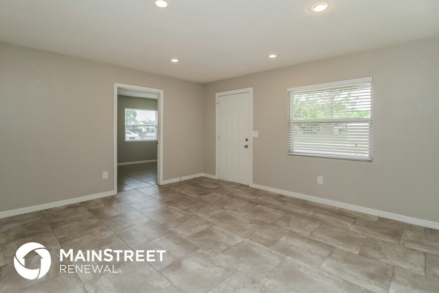 Building Photo - 125 Yale Dr