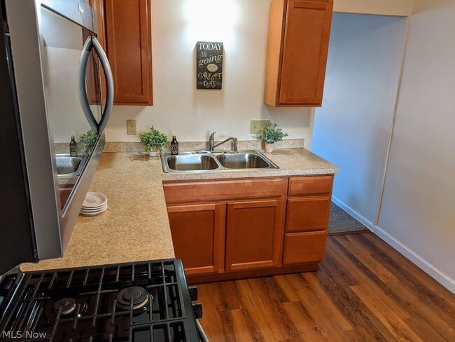 Building Photo - 1592 Ridgewick Dr