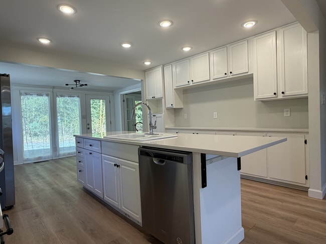 Building Photo - 214 W Union St