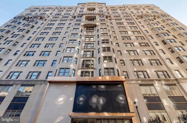 Building Photo - 135 S 19th St