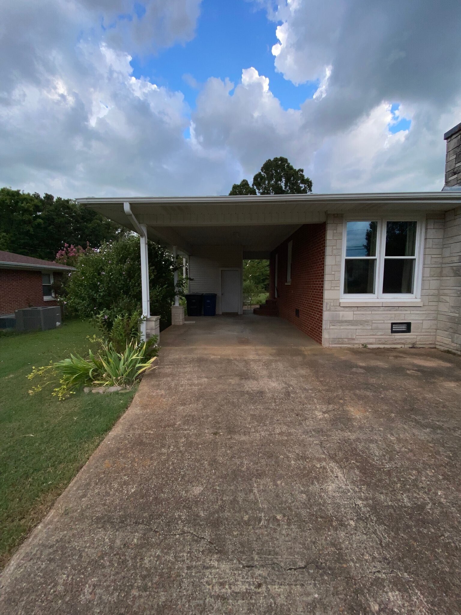 Building Photo - 117 Camellia Dr