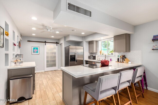 Building Photo - 3809 W Cholla St