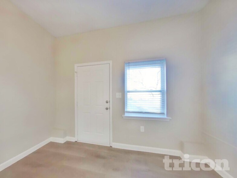 Building Photo - 2463 Yolanda Trail