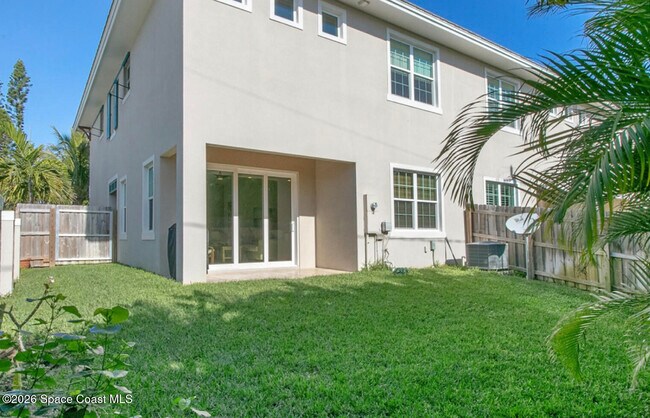Building Photo - 107 7th Ave