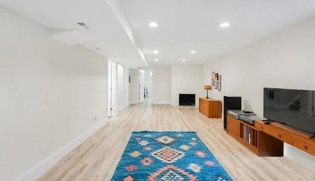 Building Photo - 10490 W Dakota Ave