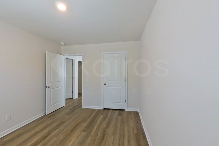 Building Photo - 127 Overstreet Way