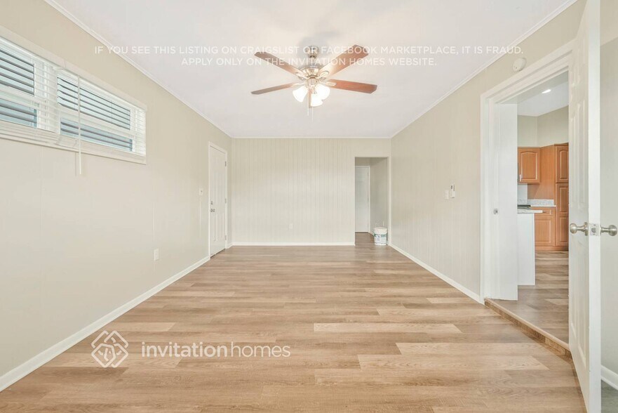 Building Photo - 2412 Martinwood Dr