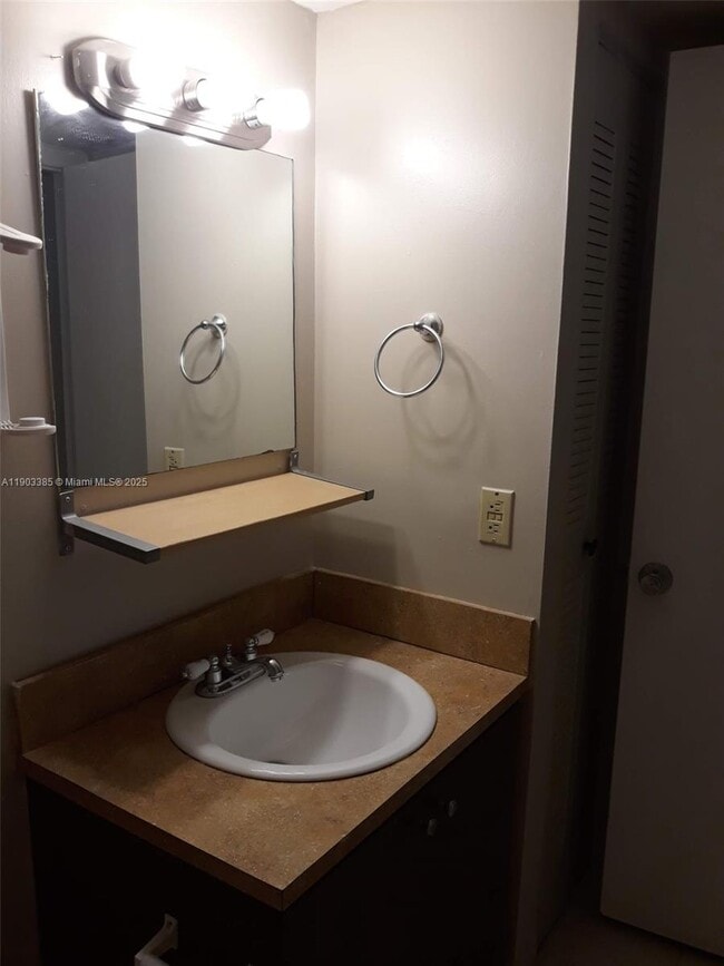 Building Photo - 7401 SW 152nd Ave