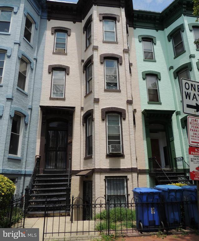 Building Photo - 1331 Q St NW