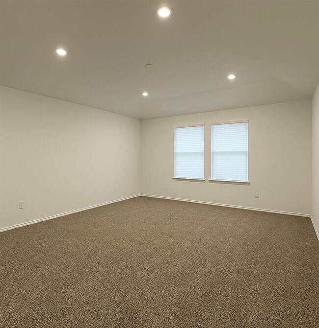 Building Photo - 807 Brazos Trl