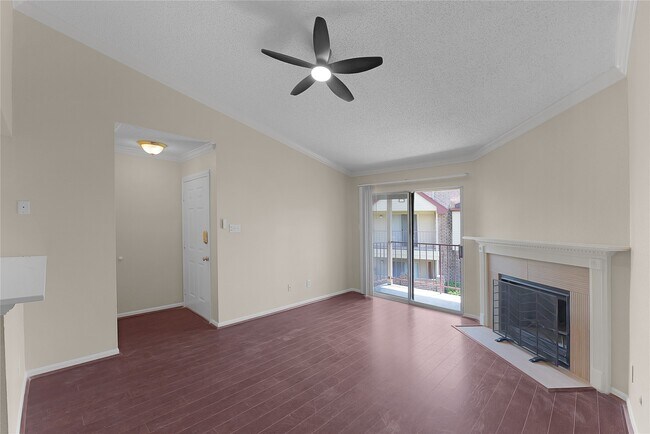 Building Photo - 2120 El Paseo St