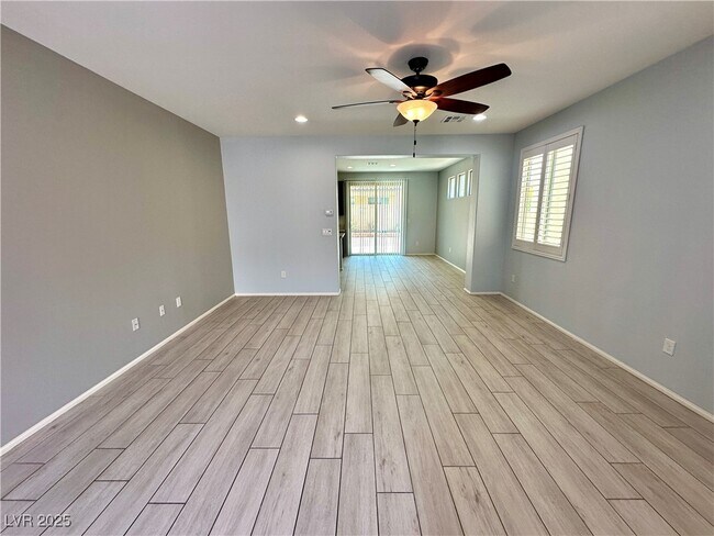 Building Photo - 9527 Ridgeglen Ct