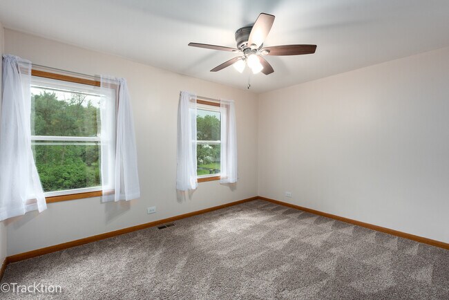 Building Photo - 24200 W Deer Ridge Ln