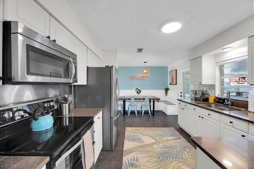 Building Photo - 9 Amberjack Rd