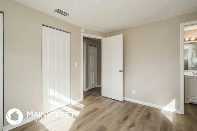 Building Photo - 495 Sigsbee Rd