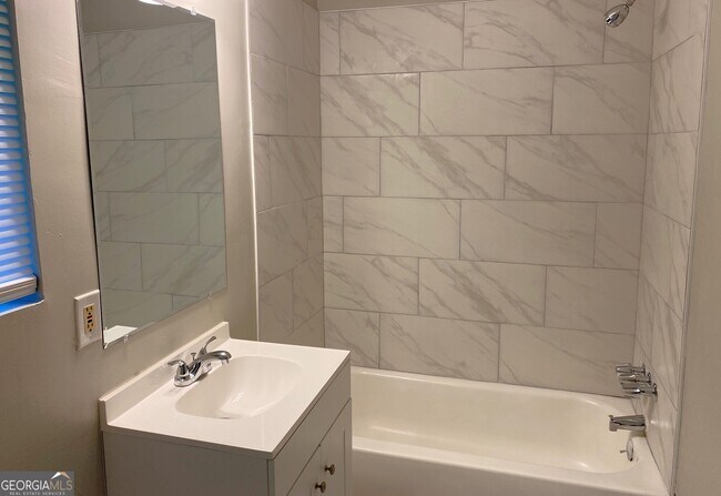 Building Photo - 2764 Riggs Dr