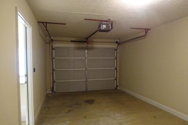 Building Photo - 5166 Aruba Cir