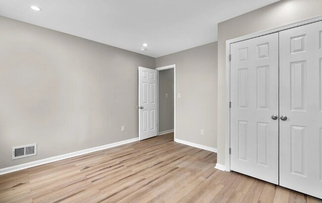 Building Photo - 221 Orleans St