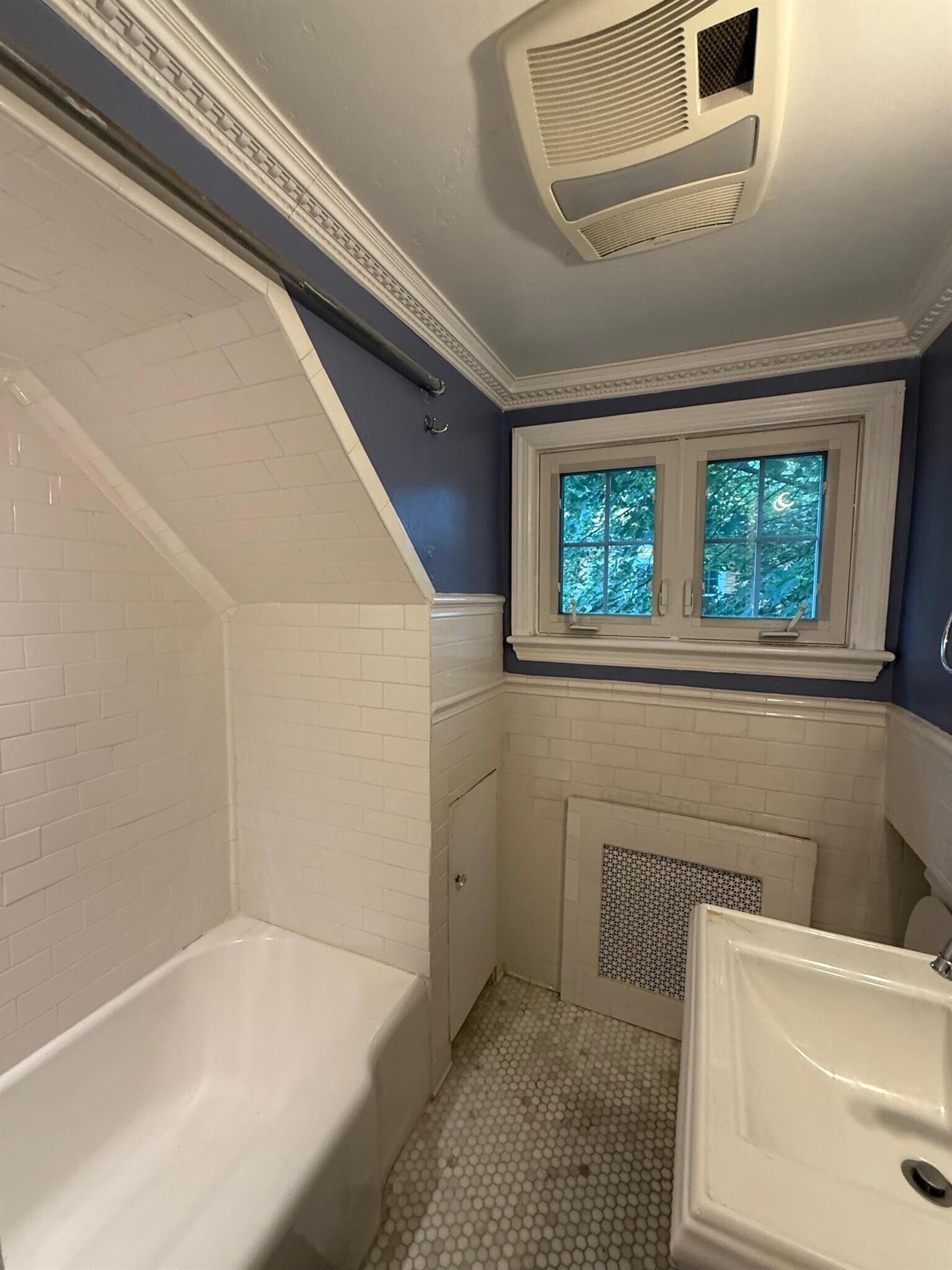 Building Photo - 11 Beech St