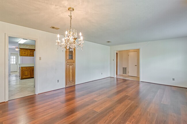 Building Photo - 2438 Hodges Bend Cir