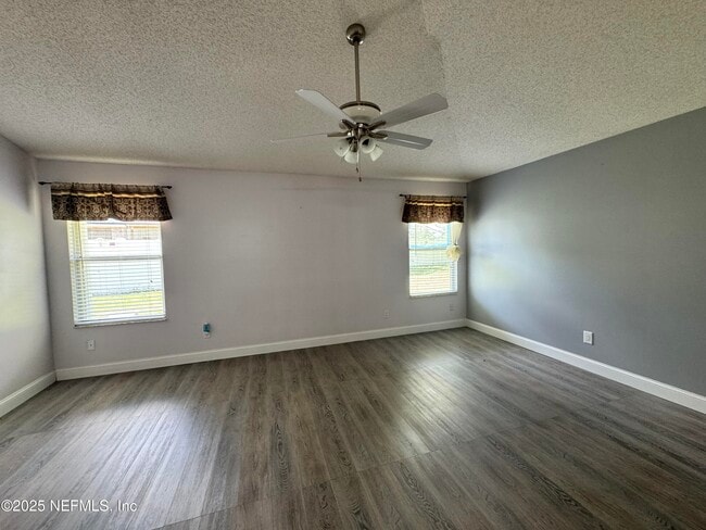 Building Photo - 4742 Trevi Dr