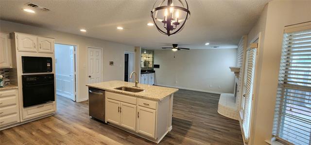 Building Photo - 716 Violet Ct