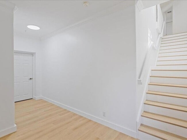 Building Photo - 2798 Center Ct Dr
