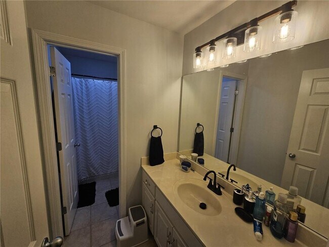Building Photo - 480 Glenns Farm Way