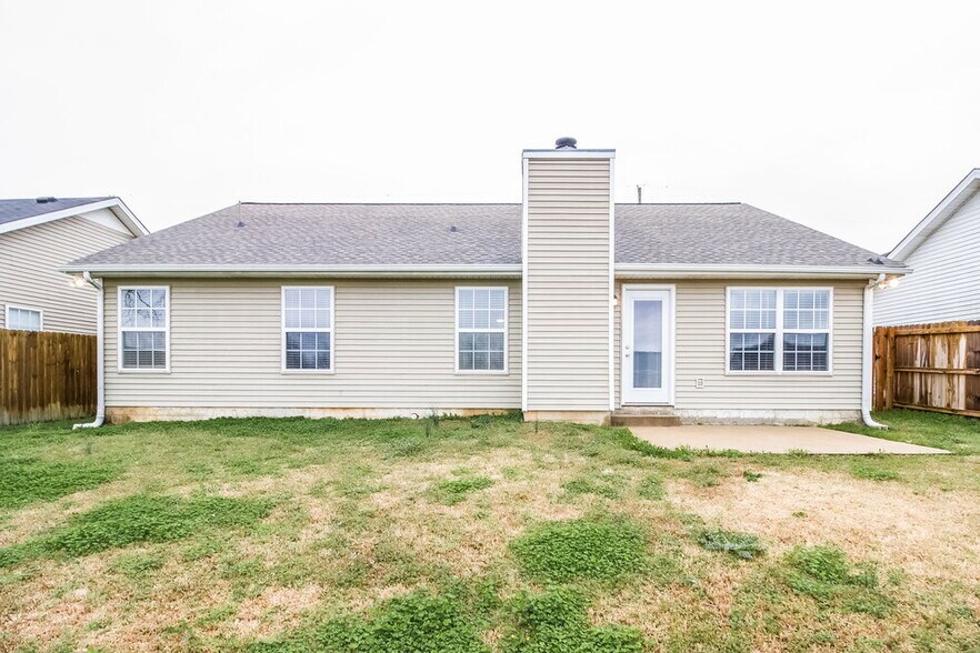 Building Photo - 1227 Matterhorn Run