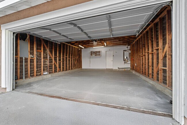 Building Photo - 7630 Andasol St