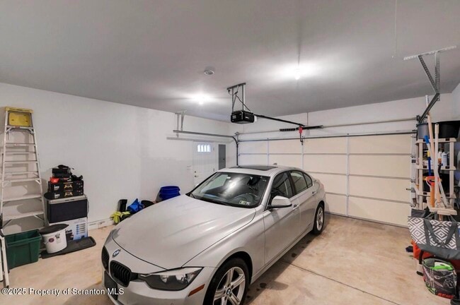 Building Photo - 11 Gilroy St