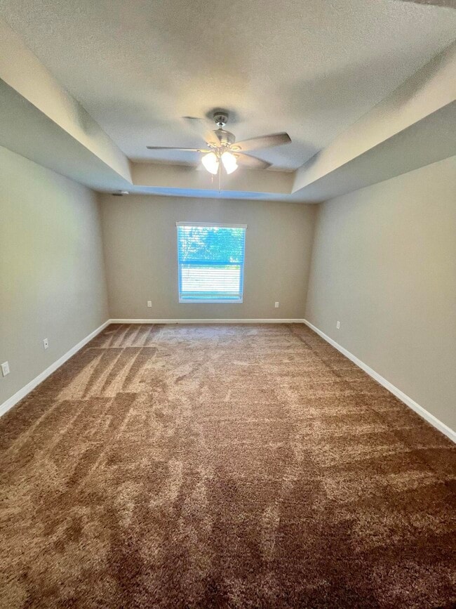 Building Photo - 5951 NW Baynard Dr