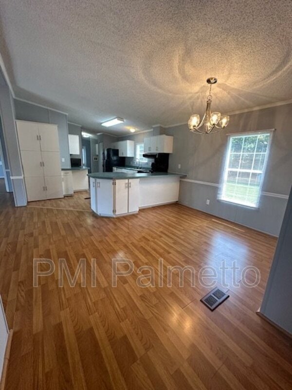 Building Photo - 760 Murray Lindler Rd