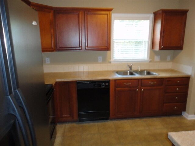 Building Photo - 120 Sweetgum Dr