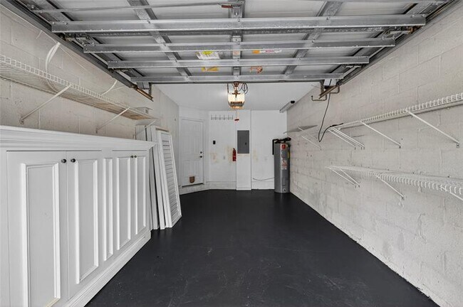 Building Photo - 744 NW 42nd Pl