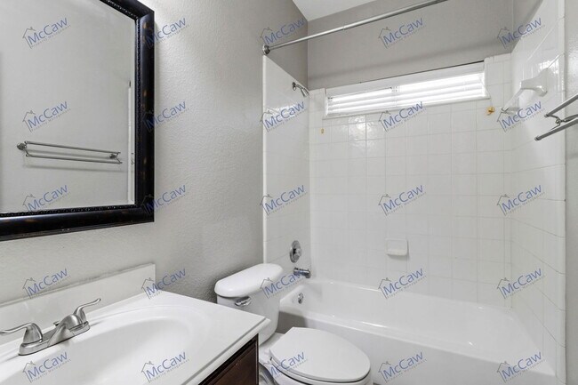 Building Photo - 9405 Waterman Dr