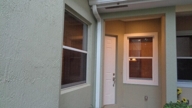 Building Photo - 1825 Bridgepointe Cir