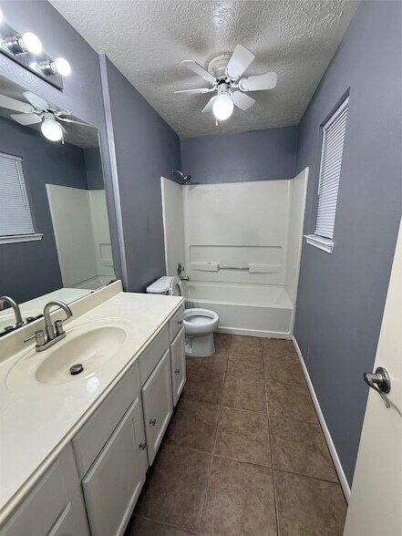 Building Photo - 5026 Tealgate Dr