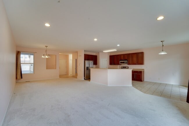 Building Photo - 1838 Crenshaw Cir