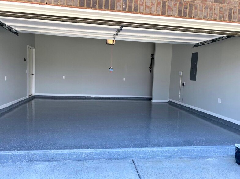Building Photo - 5420 BARBERRY AVENUE