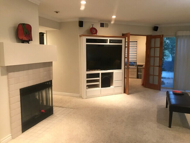Building Photo - 27836 Emerald